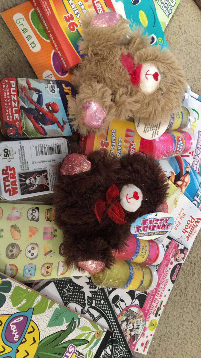 AlhsLatino's tweet photo. Happy Valentine’s Day! For valentine’s day Latino success club decided to give some valentine’s day cards, toys, and crafts to the children at children’s hospital! #Valentines #ALynx #BeKind https://t.co/aR36fW6qtA