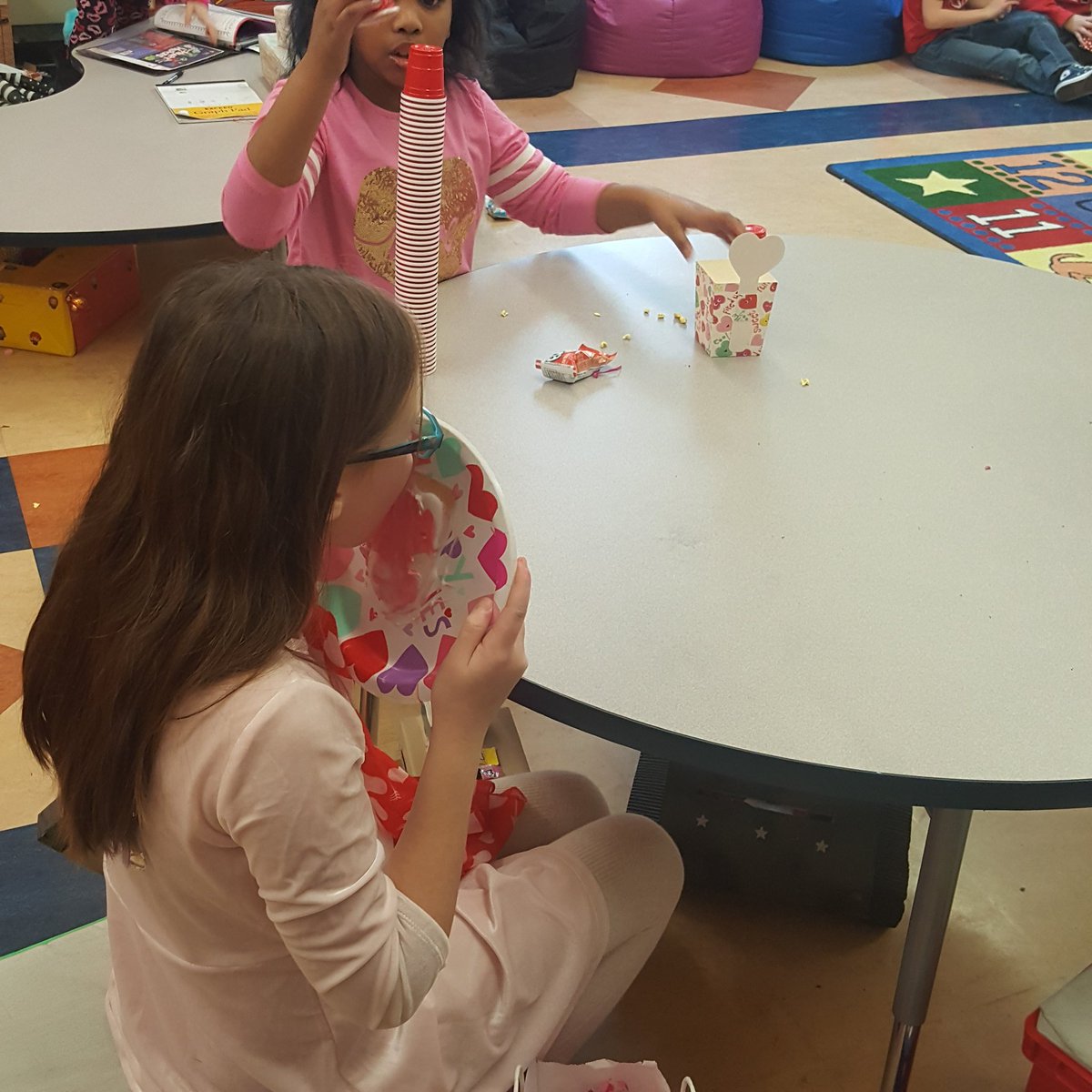 Joe Walker celebrated Valentine's Day with class parties this afternoon! <a href="/JoeWalkerES/">Joe Walker ES</a>