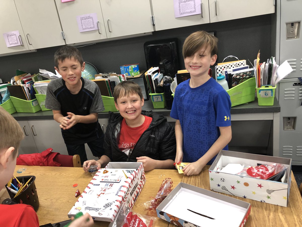 Valentines silly boys. #walelm #WalkerLivesKind #ValentinesDay2019 <a href="/Mgood02/">Maya Good</a> @MrMac_Walker @WalkerElemMedia