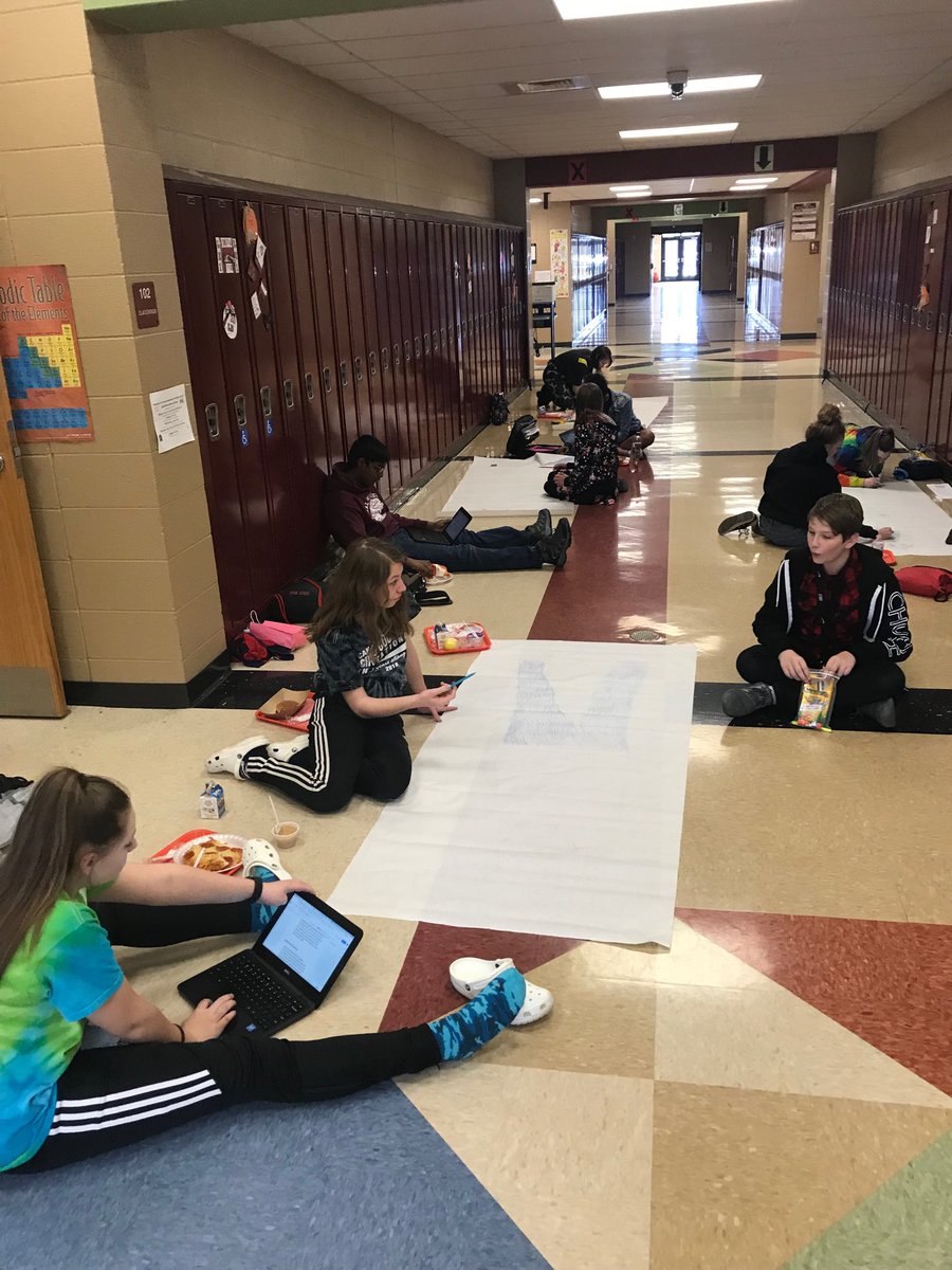 LauraShirkey's tweet image. Character Analysis of The Outsiders...amazing!! #cwway #CWMSchangemakers #CW_office ⁦@ClubSEHinton⁩