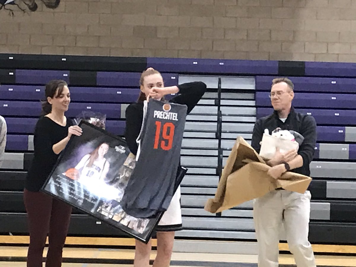 Before tonight’s game, Ashten Prechtel received her McDonald’s All-American jersey. Congrats Ashten!

#ThunderProud <a href="/gazettepreps/">Gazette Preps</a> @KOAAGrant <a href="/SamFarnsworth11/">Sam Farnsworth</a> <a href="/RobNamnoum/">Rob Namnoum KRDO</a> <a href="/McDAAG/">McDonald's All American Games</a>