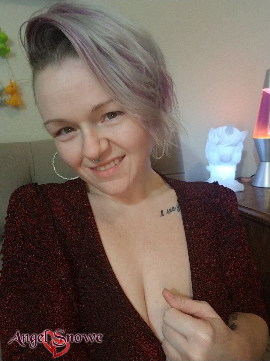 Happy Valentine's Day my pet, cum let me Spoil you! #OnlineNow #skypesex #cammodel #camgirl #phonesex #sexting #bdsm #taboo cammodeldirectory.com/model/angel-sn… @cammodellisting @CMDRetweets @IndyCamPromoter @LoveForPSOs @RT_S4S @ShrunkBoy @RTSubBitch