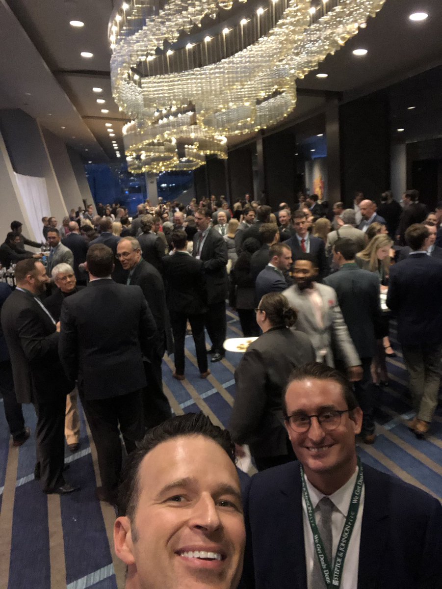 LandVantage's tweet photo. Thank you @Steptoe_Johnson for a fantastic meet up. We appreciate all you do for the industry. High fives all around. #steptoeNape #WhereDealsHappen #LandVantage #4000HappyHours https://t.co/6b1LrfRnbY