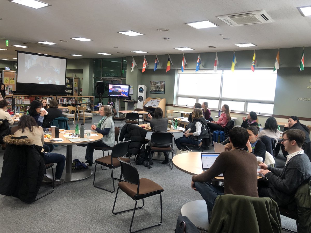 JaneAChae's tweet photo. Math job-alike @williamsj352 sharing his journey in Math @GSISKorea @FreemanMei123 #pypean @julesptaylor W/ a group Skyping in too! https://t.co/ZU8UM7Ifeu