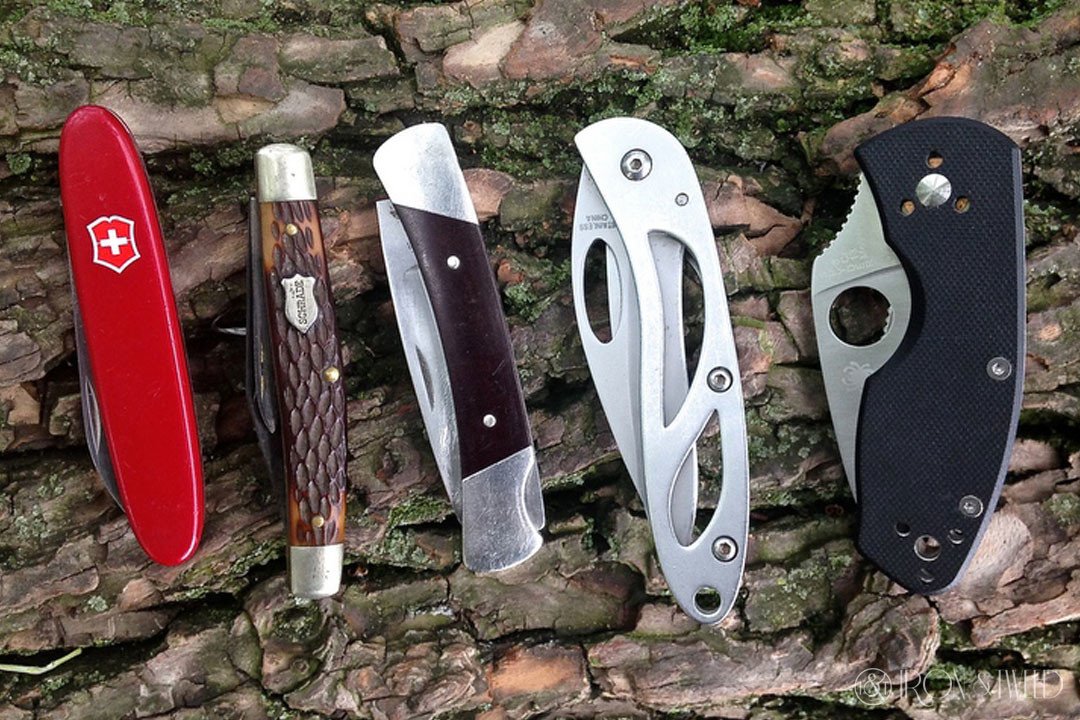 "Happy Valentine's Day daddy." @ComedicKillcr Bruce gave him his gift, blushing. "I love you."