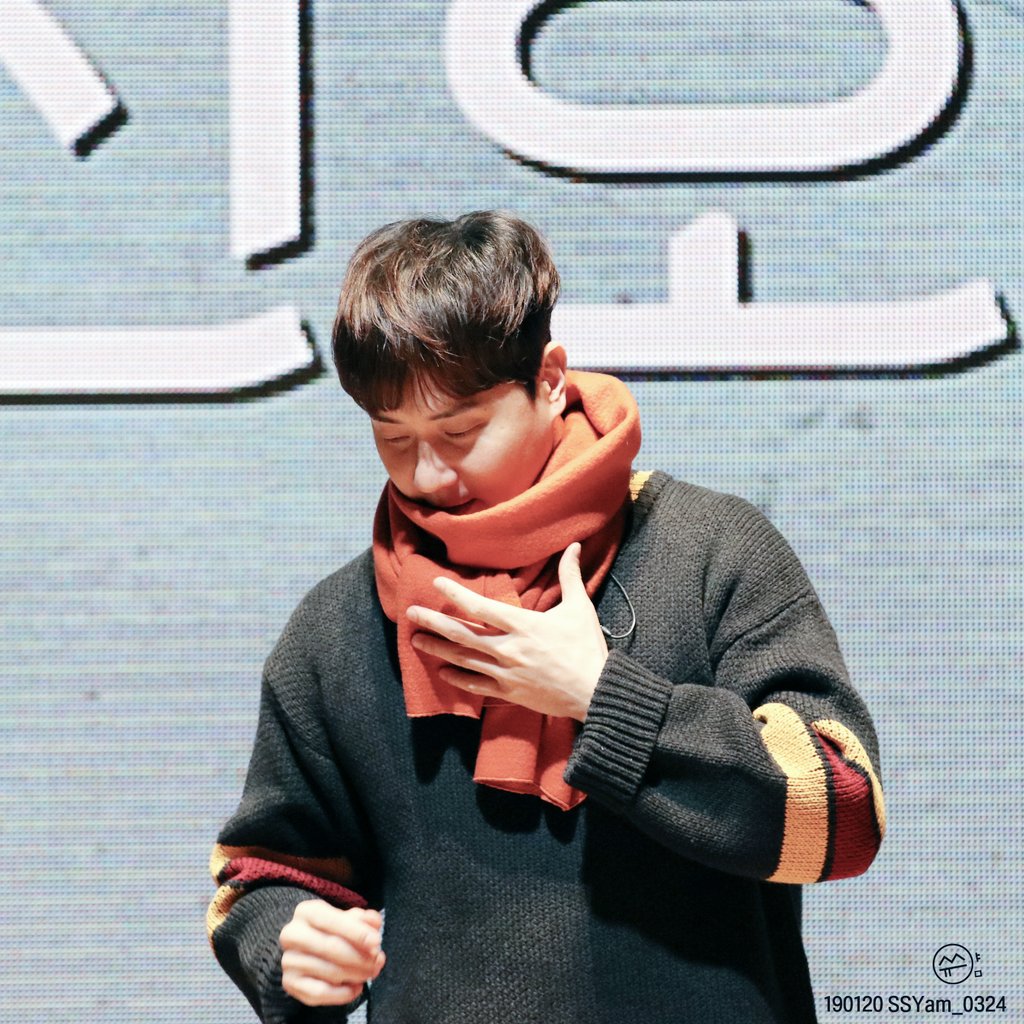 SSYam_0324's tweet photo. 190120 #신화 #앤디 #앤미팅 #선호하다 #Andy_Birthday_Fanmeeting

음....🤔 뭐가 변한거지 https://t.co/PXCfEjWbqw