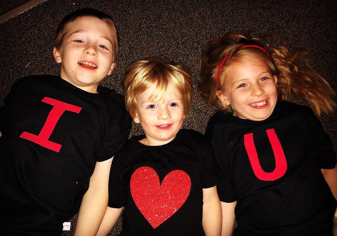 BlytheSmith1's tweet photo. Happy Valentines Day 2019!! #lcubed #iandloveandyou @theavettbros @TheJeremyDSmith https://t.co/0uwJlmhROm