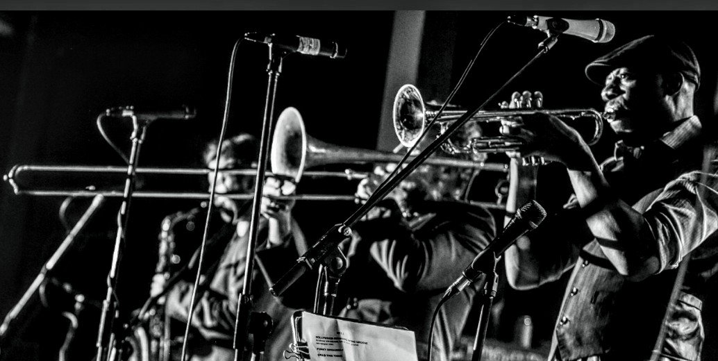 The Mellotones are breaking hearts right now at Bearlys! Come dance with your sweetie (or find a new one)!