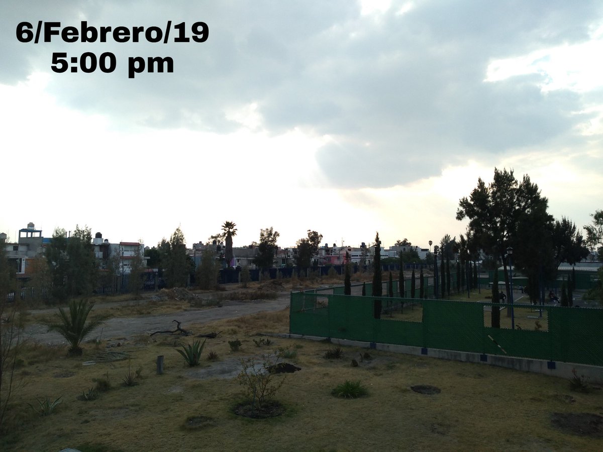 lapinagoleada's tweet image. El frente frío N° 36 deja notar su breve paso por la Ciudad de México y el Área Metropolitana❄️. 

6/Feb/19 a las 5:00 pm: 19°C☀️
13/Feb/19 a las 5:00 pm: 11°C☁️

@CNNEE @CNN  #cnnidnewsreport #cnnreport
