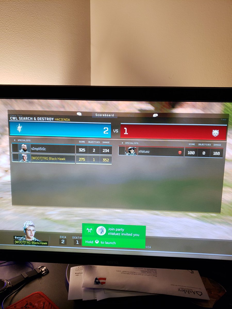 ChrisRushmore's tweet photo. Teammate lagged out and the other guy blew me up with invites instead of inviting his teammate back. https://t.co/HRLVDRDALs