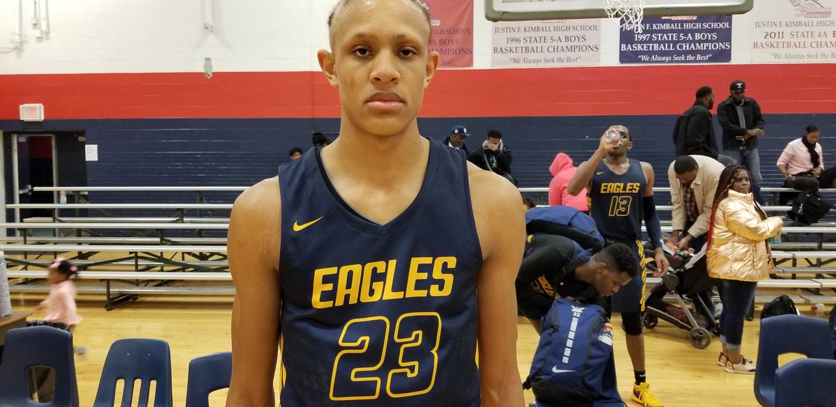 coachjabari's tweet photo. 🚨PLAYOFF WARMUP 🚨
@HeadsUpU presents the 2nd Annual Metroplex HS 🏀Showcase
The UIL 10-4A Champs @FFA_Athletics head-to-head w/ TAPPS 2-6A Champs @blathletics Tmrw (Fri) @ Faith Family 

#3 Bishop Lynch Friars (31-4; 8-0) 
vs
#2 Faith Family Eagles (28-6;8-0) 

7:30pm tipoff! https://t.co/CVktSyct0W