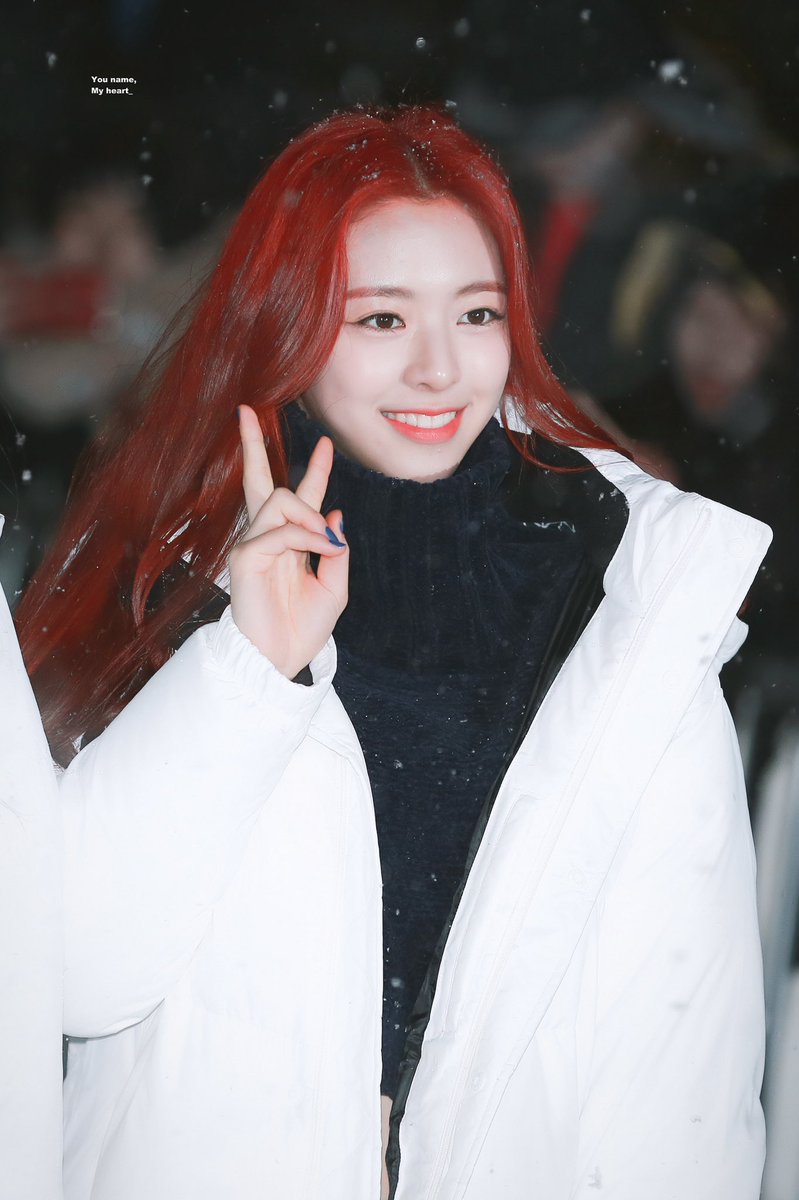 YNMH_'s tweet photo. 190215 뮤뱅 출근 

#유나 #신유나 #YUNA #ITZY #있지 https://t.co/kKPiOsuDDW