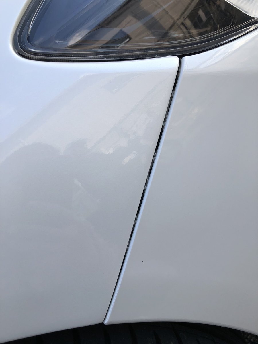 よ ぜふ End殺処分 エキゾの瞳に恋 フェンダーやったのは良いがイマイチ バンパーの爪部分が気持ち浮いてるのと運転席側のボンネットとフェンダーの隙間が気になる Sh