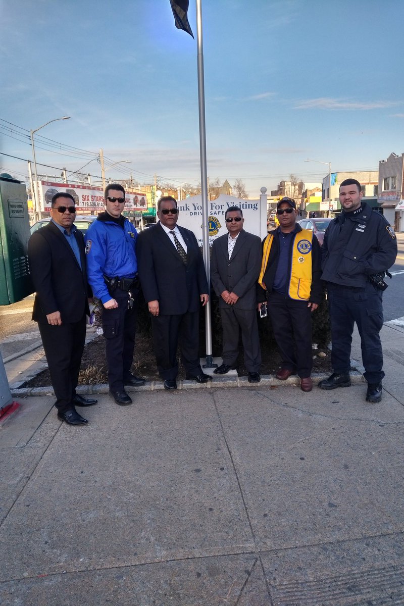 HitlallRomeo's tweet photo. #RomeoHitlall and members of the #RHSOP #LionsClub raised the #BlueLine in Solidarity with #NYPD102Precinct which lost a #Hero #Detective #BrianSimonsen in the line duty. https://t.co/1NxZukUoCq