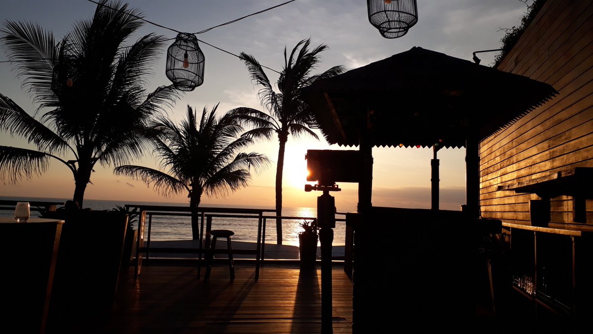 ABVMedia's tweet photo. Nice time-laspe at the beach today...anyone guess where? https://t.co/dGEGHzDZdi