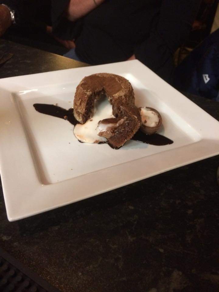 People still keep asking for this so we keep making them!
Cadbury cream egg fondant 😀