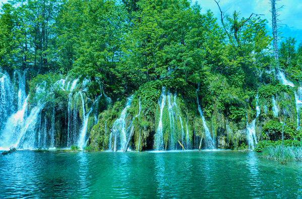 touristguidecro's tweet photo. #Croatia is a dreamy summer #destination , yet can be enjoyed no matter the season. #guidedtours #guide #privateguide #CroatiaFullOfLife #Salona #Plitvice #nature #naturelovers #History #UNESCO #NationalPark #Sinj #Mosor #hiking #alka https://t.co/4Wc6KrAXf9