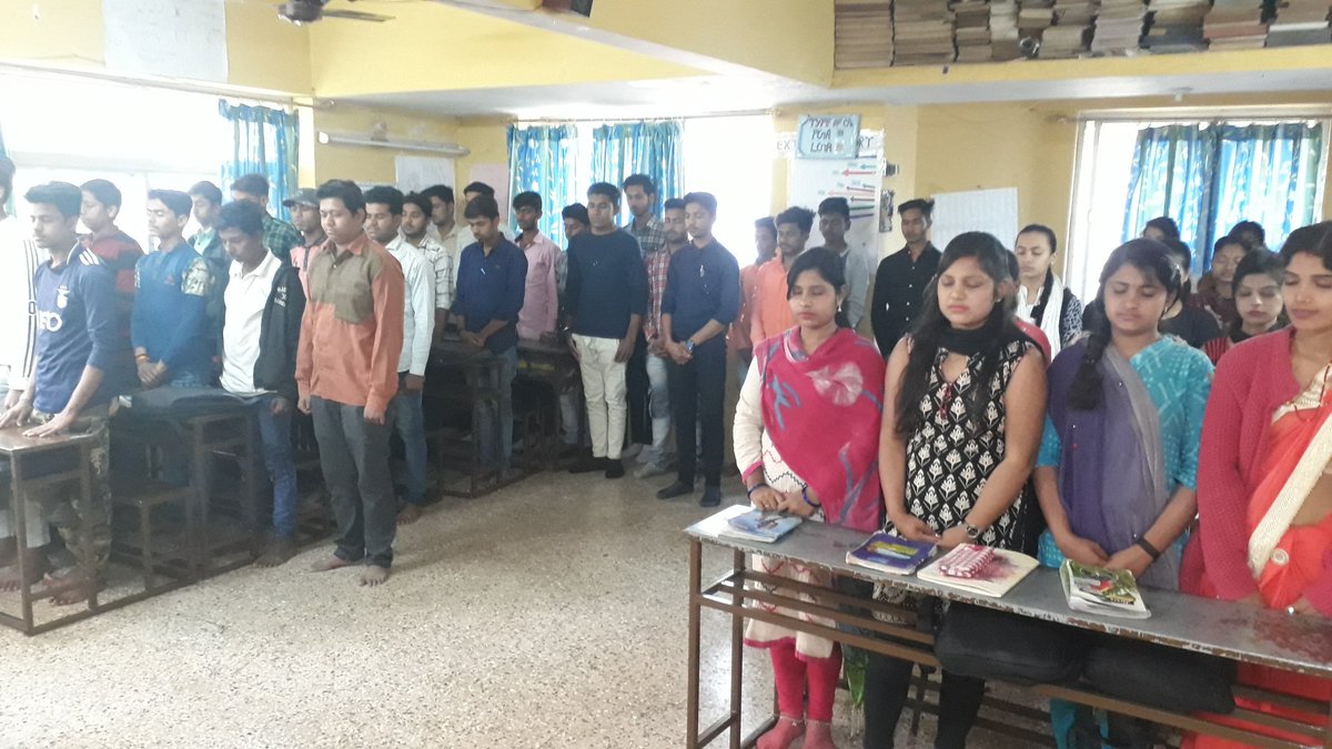mpssdmratlam's tweet photo. शहीद हुए सैनिकों को भावपूर्ण श्रद्धांजलि। #mmksy #mapskills #mpssdm https://t.co/5WOILDQLQ4