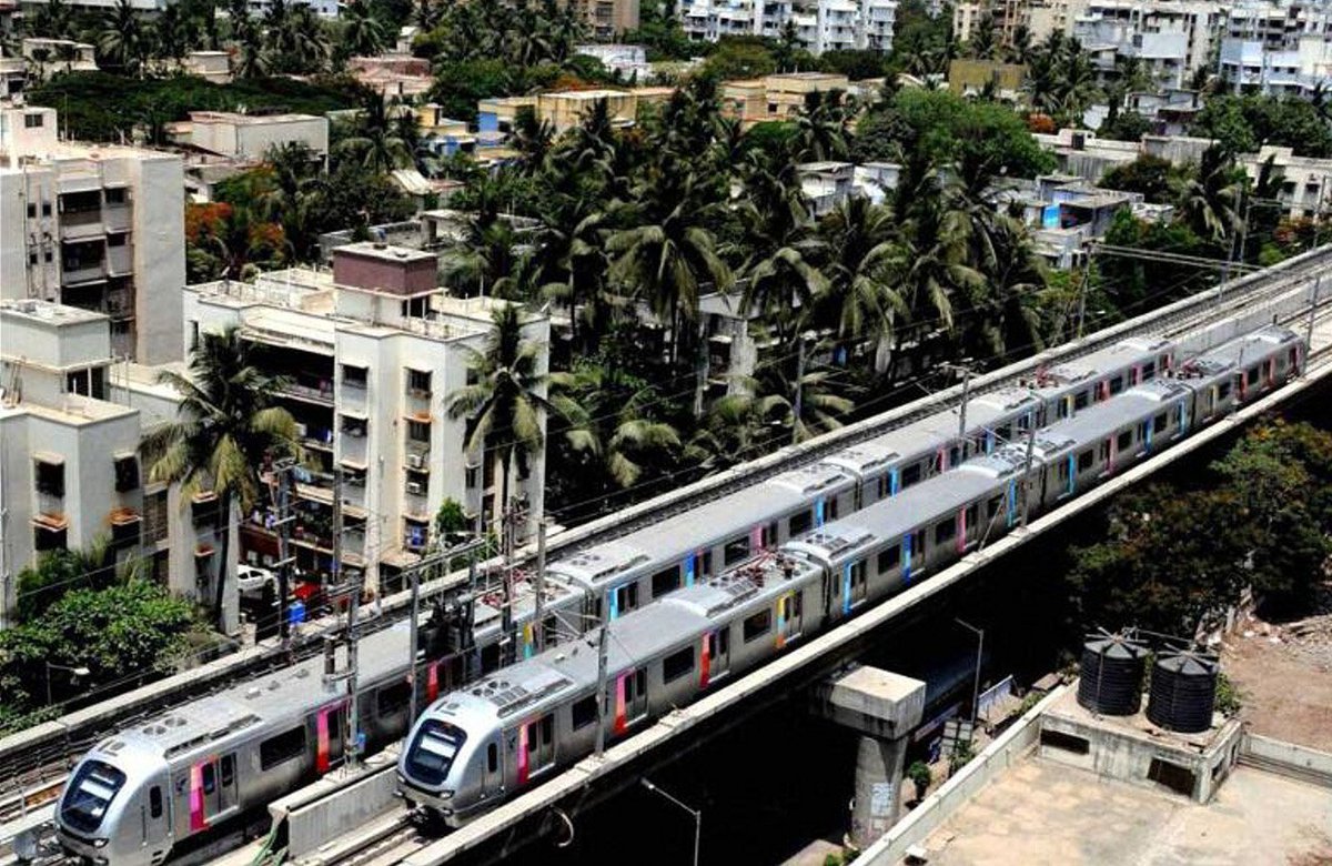projects_today's tweet image. J Kumar Infraprojects has bagged order worth Rs 444.98 crore from the Delhi Metro Rail Corporation (DMRC).

@projects_today #JKumarInfraprojects @OfficialDMRC  @DMRCOfficial 
@MumbaiMetro3 @Dev_Fadnavis #construction 

Read More: goo.gl/vp1of8