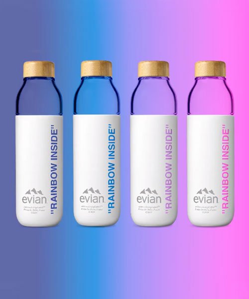 We_Are_Trend_'s tweet image. Et dieu créa @virgilabloh 🙏 

💧Evian x Virgil Abloh💧

#evian #VirgilAbloh #trend