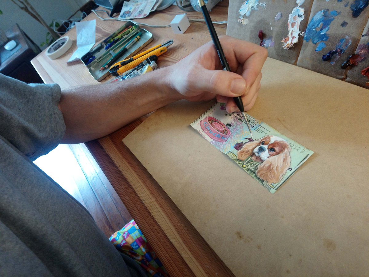Regard_9's tweet photo. Des nouvelles de nos auteurs invités : En Argentine, @mrkern travaille pour l'exposition #rgrd9 03>15 juin St Rémi Bx et ça vaut son Killo(ffer) de Pesos #killoffer #MrKern avec le soutien @BDX_Culture @LeCNL @NvelleAquitaine @librairiemollat @LaMachineaLire https://t.co/WyxDTwyKXj