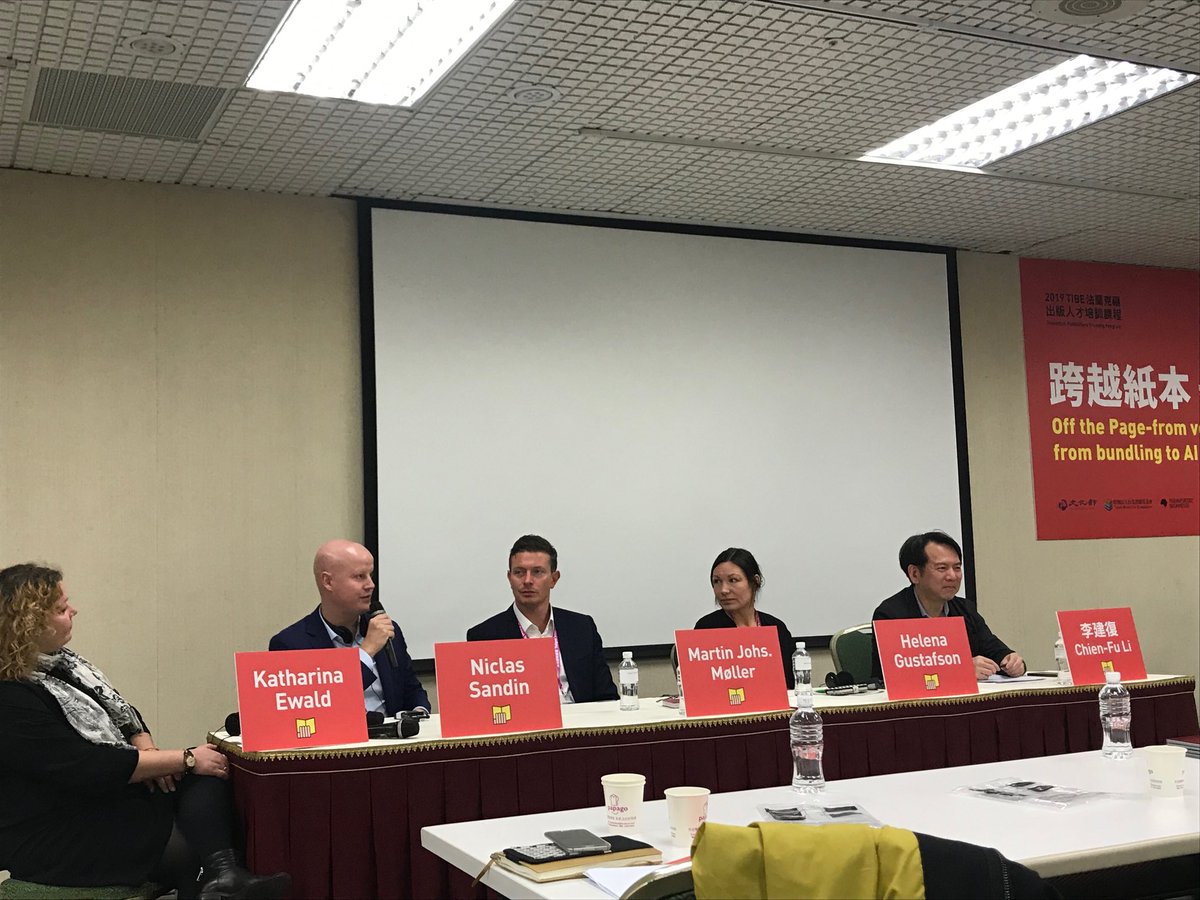 Great week with prominent guests from Sweden. Helena Gustafson from Storytel and Niclas Sandin from Bookbeat sharing their knowledge on audiobook streaming solutions at Taipei International Book Exhibition!