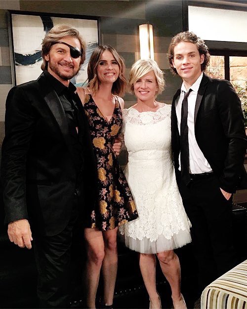 nicholsevansfan's tweet image. Happy Anniversary to a couple who captured my heart 33 years ago and never let go. #PatchandKaylaForever #BringPatchBack #days Their love will never die&amp;amp;neither will our love for them @nbcdays @greg_meng #valentinesday