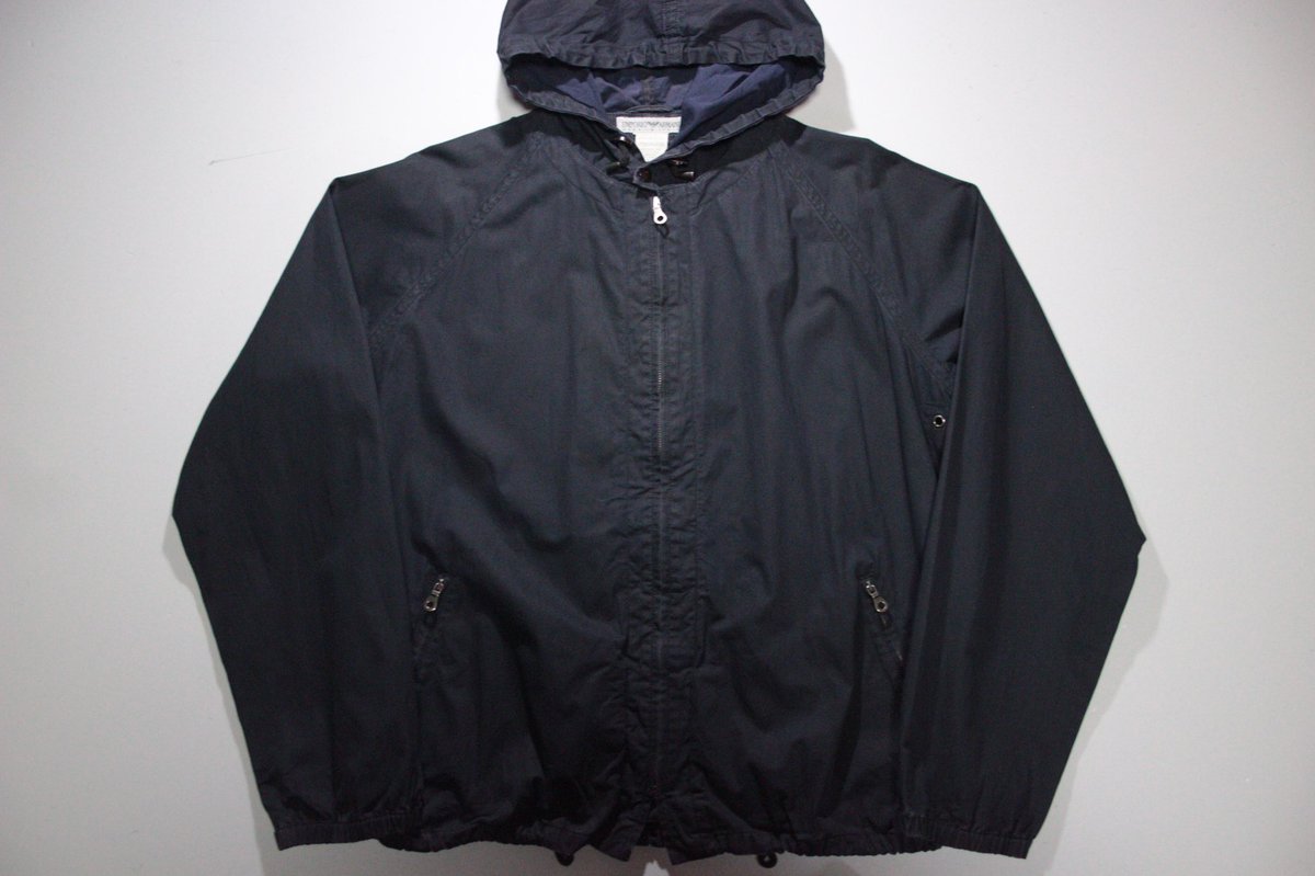 Rebirth_0503's tweet image. 【2/16入荷item】

Italy製 EMPORIO ARMANI Nylon Jacket‼︎

エンポリオアルマーニナイロンジャケット！！
Made in Italy
フーディのジップアップでブラック。
間違い無いかと。

※お問い合わせ、通販は2/18までご遠慮ください。
#emporioarmani #armani #Italymade #madeinitaly #古着 #古着屋
