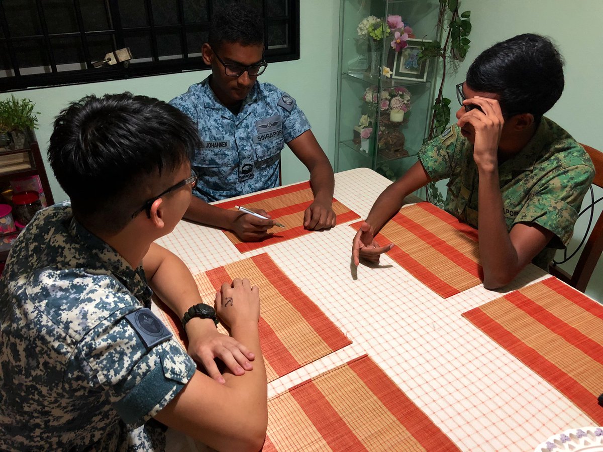 liqotinee's tweet image. happy total defence day 🇸🇬 #WeAreTotalDefence #HormatSAF #G6