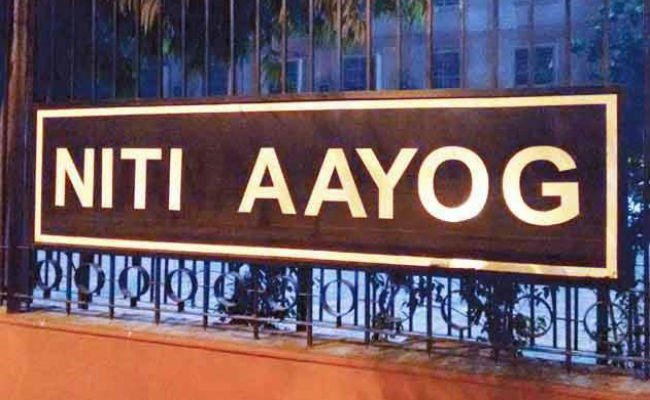 drishtiias's tweet image. सार्वजनिक क्षेत्र की कंपनियों की रणनीतिक बिक्री

#नीति_आयोग ने कुछ राज्य अधिकृत बीमार कंपनियों की रणनीतिक बिक्री के लिये पहले सिफारिश की थी

और पढ़ें - goo.gl/sWAA62

#NitiAayog #DIPAM #India #CPSES #CurrentAffairs #DailyNews #DrishtiIAS #IAS #UPSC