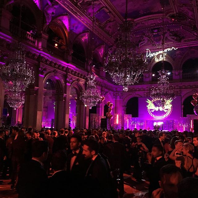 baronnet's tweet photo. #paramourlebal #saintvalentin #hoteldevilleparis 🇫🇷❣️ https://t.co/9x0syKrYyc https://t.co/0BSsfjXAA3