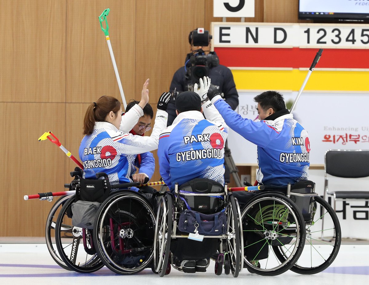 kosadpr's tweet image. [2월 15일 휠체어컬링 서울 vs 경기]

#전국장애인동계체육대회 #장애인체전 #장애인체육 #동계체전 #장애인스포츠 #휠체어컬링 #서울 #경기
#장애인스포츠의_모든것 @kpcsports 

자세한 경기 결과는 대회 홈페이지에서 확인가능합니다^^
16thwinter.koreanpc.kr