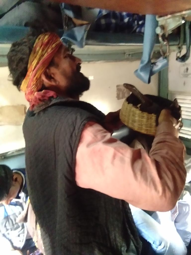 SunilDattShar10's tweet photo. Magical journey in #JAT_SBP_EXP train(no.18301) @PiyushGoyal 
Picture from Rura railway station. https://t.co/hbzg1w3AGm