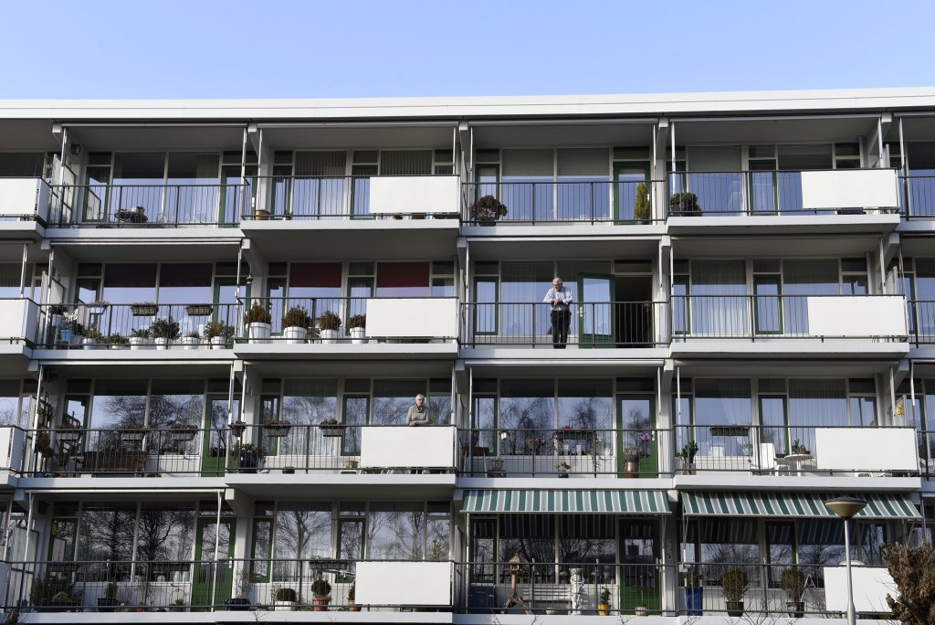 Kijk naar haalbare ambities op gebied #duurzaamheid en ga niet uit van #NOM woningen  als standaard bij renovatie- en groot onderhoud, zegt <a href="/PLigthartvdBeek/">Patricia Ligthart</a>  in haar blog bit.ly/2N0IycE