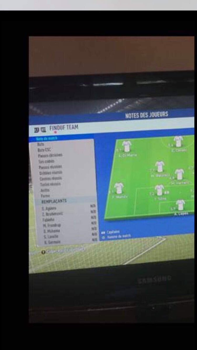 🎮 @Orange_eLIGUE1 ça serait sympa de faire respecter le règlement, comment perdre un match sur litige alors qu’on a jamais eu Zlatan ni Aguero sur le banc... Une honte!