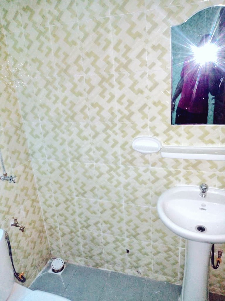 AmasFisc's tweet image. #OffreSpécial 
A louer une chambre salon sanitaire nouvelle construction très séduisante à AGLA juste derrière le CEG Les pylônes
Prix 45.000F CFA 
Nombres de ménages : 5
Avance 3 mois + 1
Caution : 100.000
Total: 280.000
#AMAsImmo 67455271
#immobilier