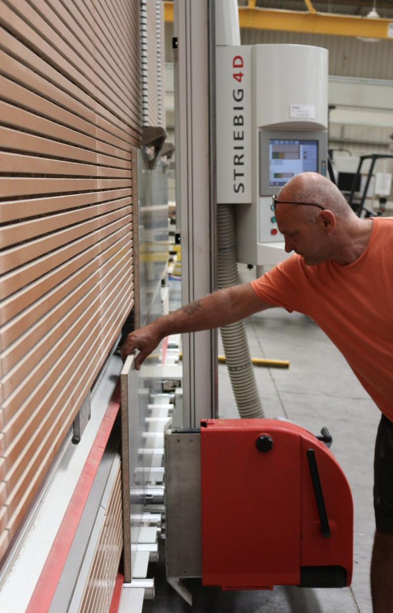 tm_machinery's tweet photo. #ThrowBack to our visit to see #Browns2000 using their #Striebig 4D vertical panel saw. #Doors #DoorManufacturing #VerticalPanelSaw #PanelProcessing #Board #MDF #Ply #Composite #DoorDesign #ThrowbackThursday https://t.co/52jArIphA3