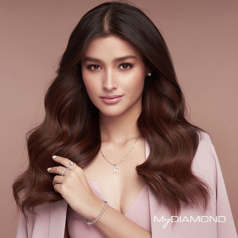 Liza Soberano Fans (@lizanianz) on Twitter photo Empower the modern woman in you through fine jewelry. Boost your self-esteem, wear your diamonds with grace and confidence just like how <a href="/lizasoberano/">Liza Soberano</a> flaunts hers. (via <a href="/MyDiamondPH/">My Diamond</a> on ig)
#LizaSoberano Empower the modern woman in you through fine jewelry. Boost your self-esteem, wear your diamonds with grace and confidence just like how <a href="/lizasoberano/">Liza Soberano</a> flaunts hers. (via <a href="/MyDiamondPH/">My Diamond</a> on ig)
#LizaSoberano
