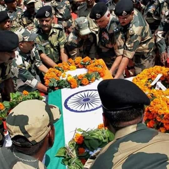 IAS_Suryaa's tweet photo. #कर_चले_हम_फ़िदा_जान-#ओ-#तन #साथियों_अब_तुम्हारे
#हवाले_वतन_साथियों🇮🇳🙏😥🙏🇮🇳
#A_Big #Salute_To #Indian_Army🇮🇳
#RIPsoldiers❤️
#PulwanaAttack
#PulwamaTerrorAttack
#CRPFKashmirAttack https://t.co/GIkRSUNl7W