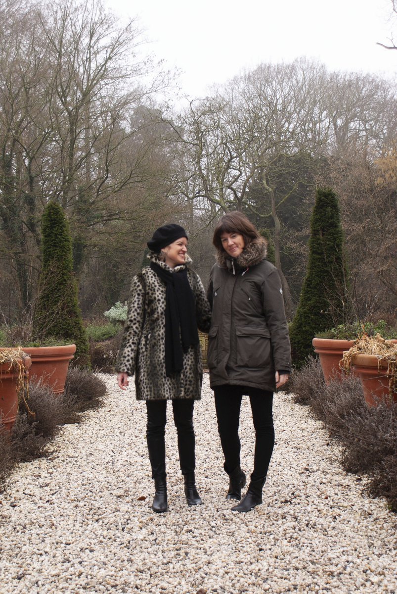 Morgen gaan we weer schrijven in het Schrijfcafé! <a href="/OBAmsterdam/">OBA</a> Linnaeus om 11.00 en 14.30 over een beetje gekke mensen die je opvallen, waar je langer naar kijkt dan naar de rest. De foto werkt misschien al als inspiratie ;) gemaakt door topfotograaf @Elisabethvansa1