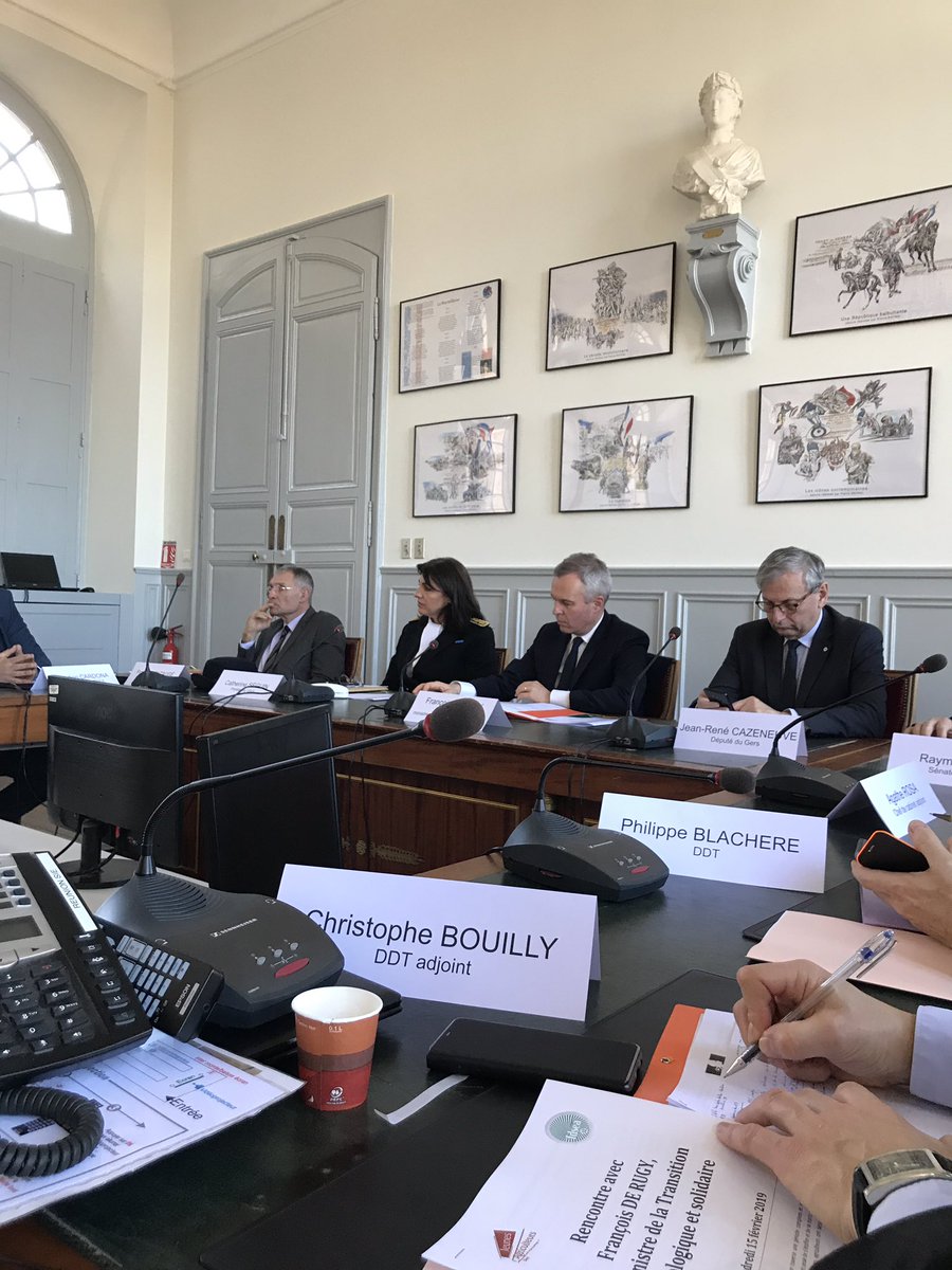 @FdeRugy dans #gers pour évoquer les questions environnementales de notre département @FDSEAGers @JAduGers @CardonaMauroux @jeremie2re @ChLambert_FNSEA @JDecerle @ESQUERRESebast2 @souket @jrcazeneuve @FranckMontauge @RaymondVall @Prefet32