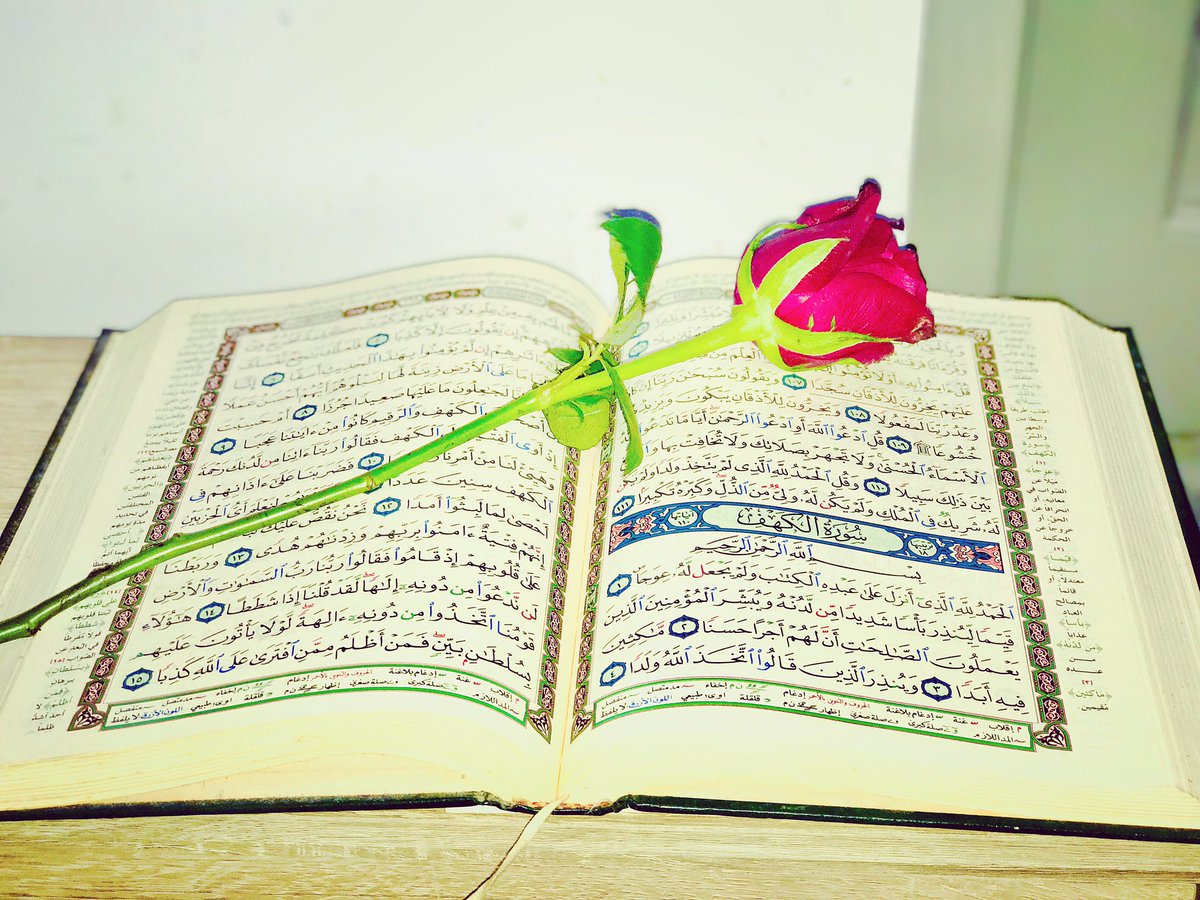 AreenIna's tweet image. Happy Friday #BlessedAndGrateful ❤️😇