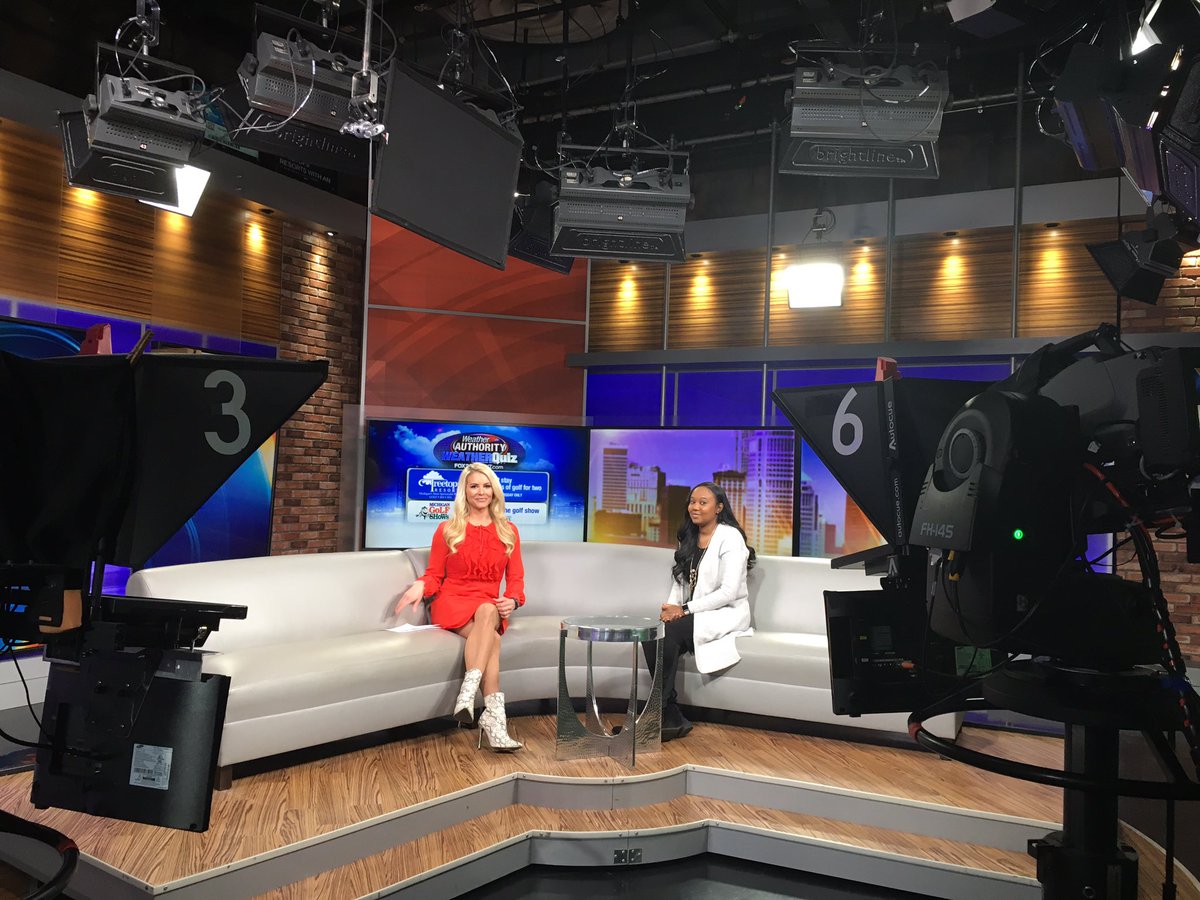 Detroitk12's tweet image. Today one of our #exceptional teachers, Ms.Craft, was featured on @FOX2News speaking about DPSCD’s free #HomeworkHotline. Have your students call 1- 833-466-3978 M-Th. For more info, visit detroitk12.org/homeworkhotline