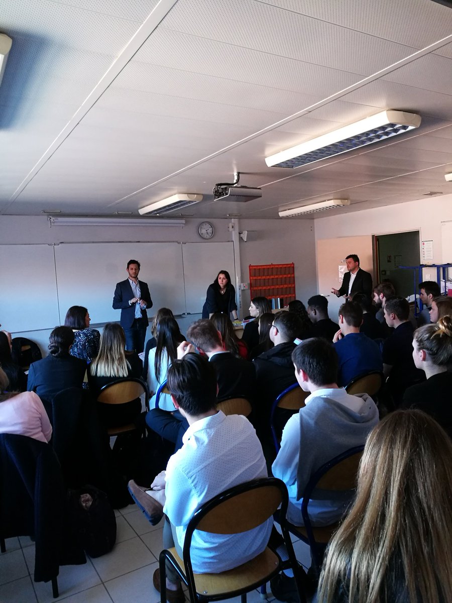 melaniie_lnt's tweet photo. La section BTS Assurance en Alternance première année @LyceeOzenne est présente pour la découverte de la licence pro collaborateur en assurance.@btsassurance201 Merci à @TSM_Toulouse @LaMut_Generale @allianzfrance @GroupeMatmut https://t.co/bHs9olvUBG