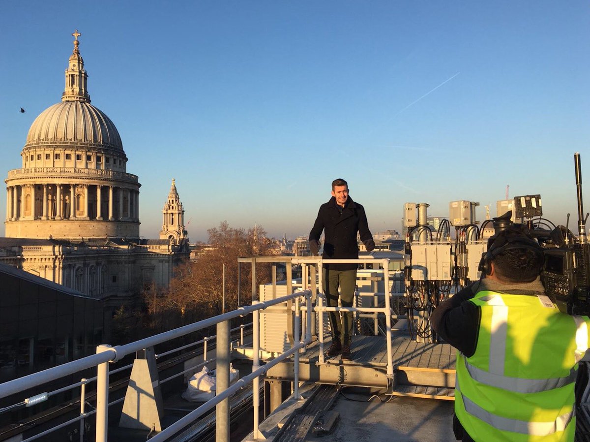 Amazing views for <a href="/BBCBreakfast/">BBC Breakfast</a> this morning brought to you by camera <a href="/MoCamVisuals/">//Ⓜ️ohammad.🈂️ussain©</a>, producer <a href="/edcurwen/">Edward Curwen</a> and engineer <a href="/grahameva/">Graham Eva</a>. #topteam #behindthescenes