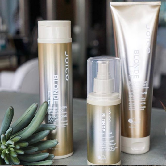 JOICOUK's tweet photo. Lighten up☀️ Our Blonde Life home-care line protect, detoxify, and bump-up the brilliance and strength of hair that’s been lightened; while preventing environmental off-tones. Have you tried these best sellers yet? Tell us in the below comments 👇🏽#livetheblondelife #hairjoi https://t.co/KFzMimmHv9