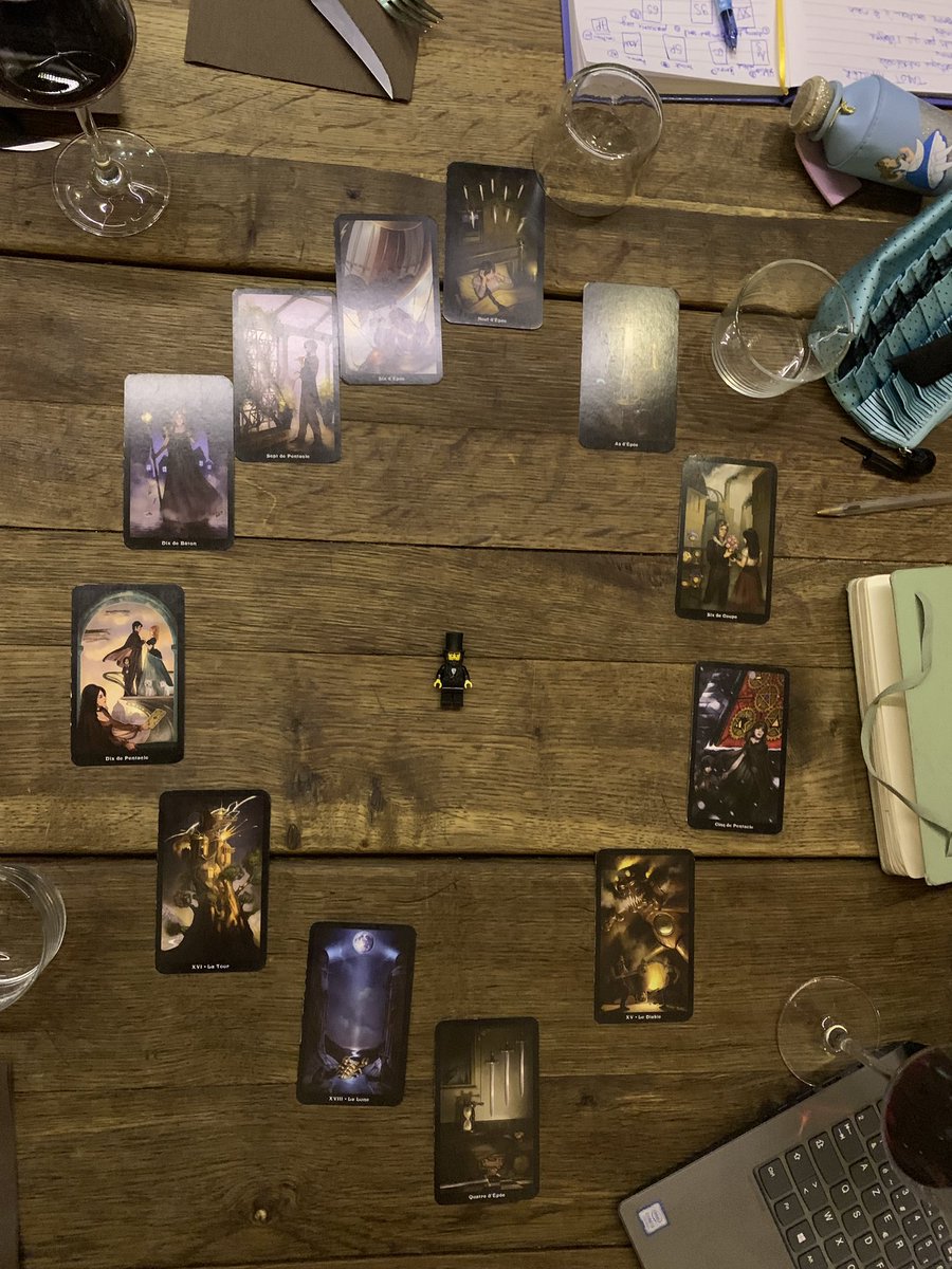 oraclinzel's tweet photo. 🎩 🔍 D’après vous, qu’est-ce que c’est ? •
•
#tarotlego #steampunk #steampunktarot #tarotreader #barbaramoore #brickpichub #abrahamlincoln #legomovie #afol #legoforever #riderwaitetarot #riderwaitesmith #alyfellart #tarotspread #tarotreader #tarotreading #tarotcardreading https://t.co/AhkWcOwGvr