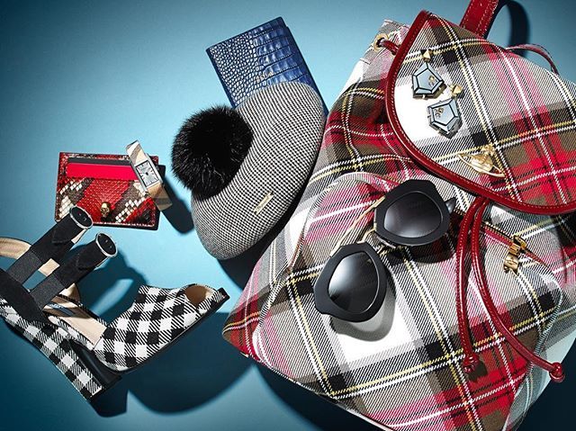 IanOliverWalsh's tweet photo. 💥 #FBF to some fashion! With @booattwood -
-
#stilllife #fashion #productphotographer #trend #photography #pattern #bag #sunglasses #heels #travel #photographer #ianoliverwalsh #luxury #accessories #travel https://t.co/PwJnvKR1pG