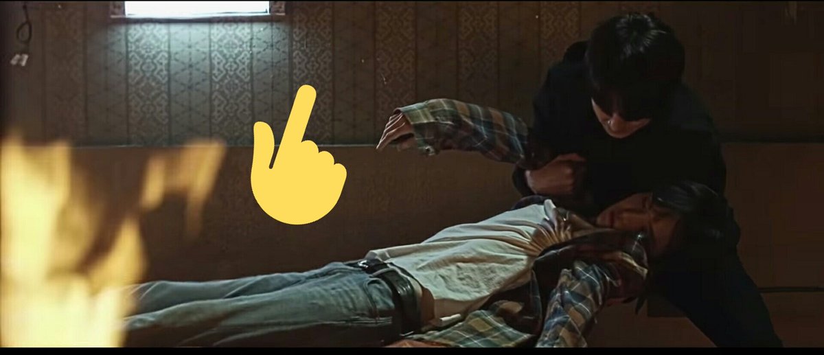 PurpleKittyGang's tweet photo. Pay attention to the color of the wall and the room. the bed sheets they aren't white like in the Motel. Also the green chair, its the Goodtime room we see in euphoria. They will successfully save yoongi from the 'goodtime', and fail in the 'motel'.
#SAVE_ME_EP6 @xCeleste___ https://t.co/TOBeNdod3b