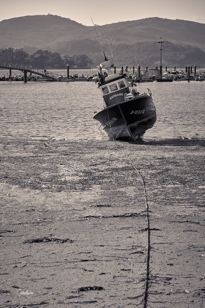 BetyCabaleiro's tweet photo. #paisaje #mar #barca #fotografía #photography #picture #foto #photo #photograher #landscape #blancoynegro #blackandwhite https://t.co/u0Ug7Tlghr